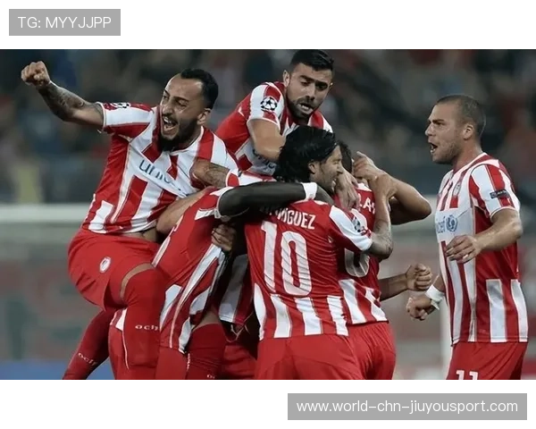 里昂足球俱乐部新策略:以年龄与适配为核心,打造坚实后防 里昂足球俱乐部新策略:以年龄与适配为核心,打造坚实后防